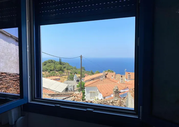 Σπίτι Στην Παραδοσιακή Πλατεία.